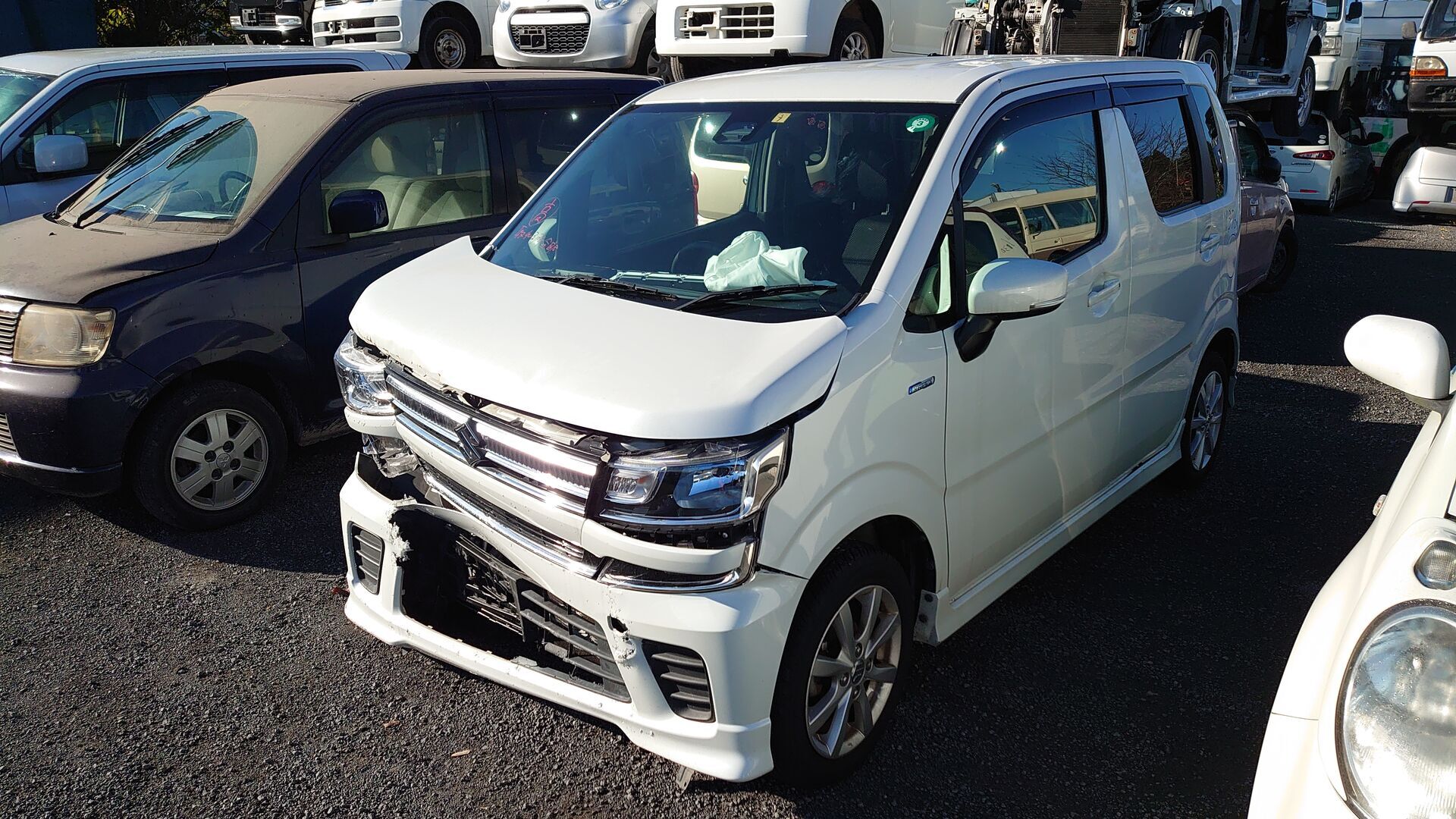スズキワゴンR事故車入庫しました‼️