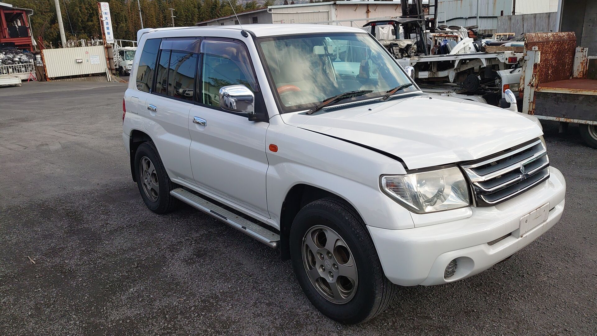 ミツビシパジェロイオ過走行車買取りました‼️