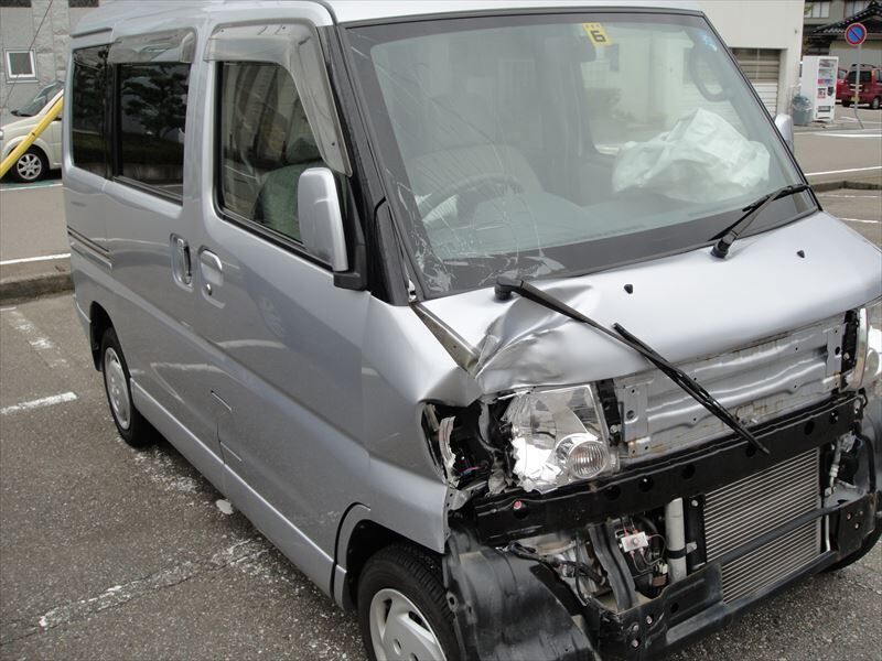 事故車の引き取り依頼について