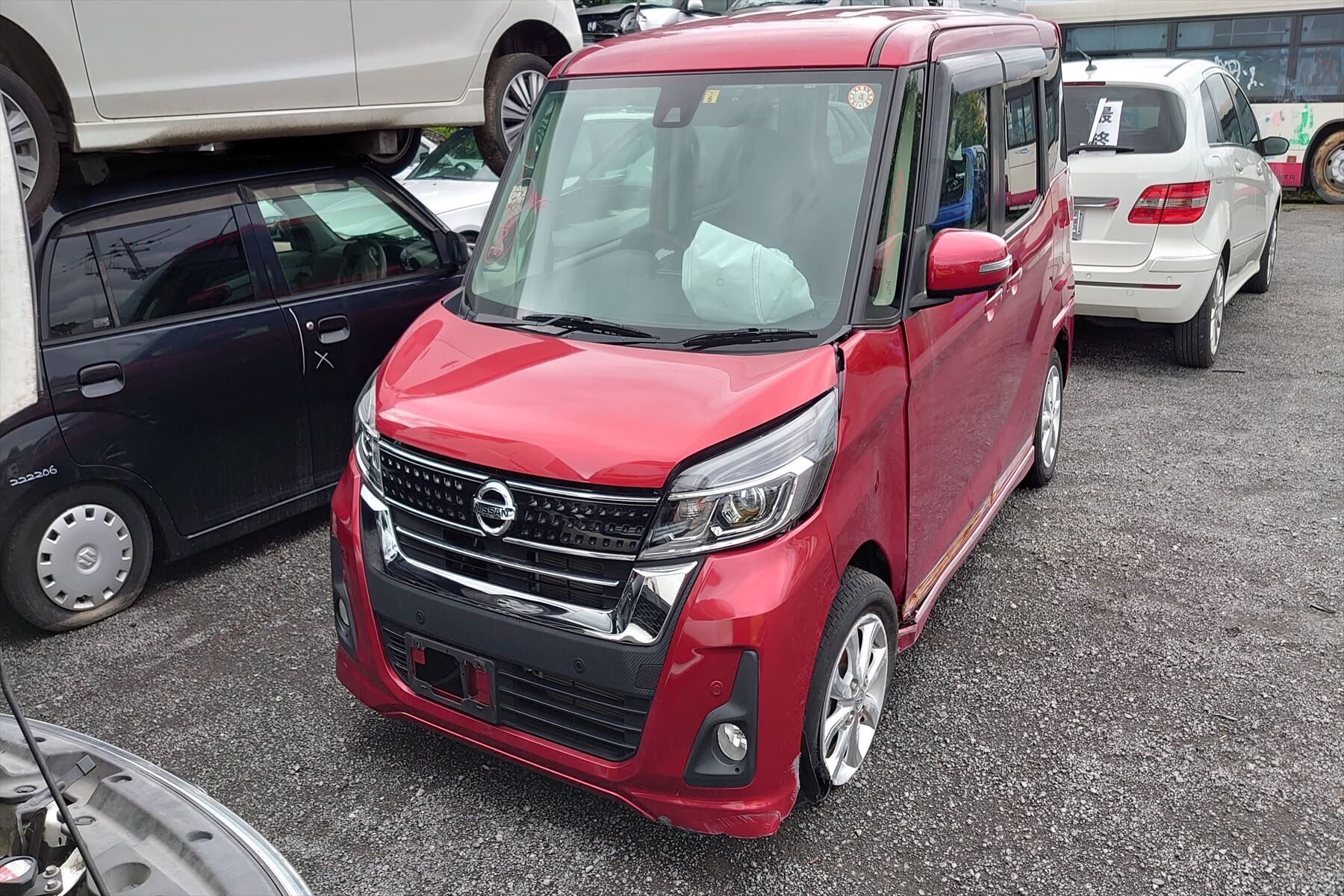 ニッサンデイズルークス買い取りました。
