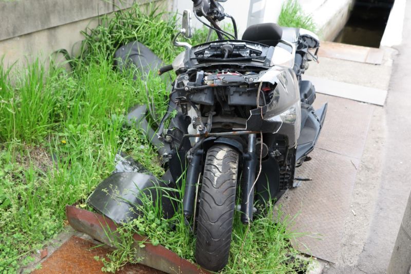 原付バイクの廃車の手続き！自力と業者依頼の違いと必要書類を解説